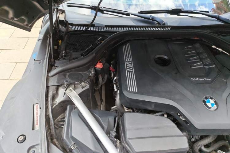 Used BMW Z4 2020 sDrive 25i Silver Frost Limited Edition Engine Bay Right