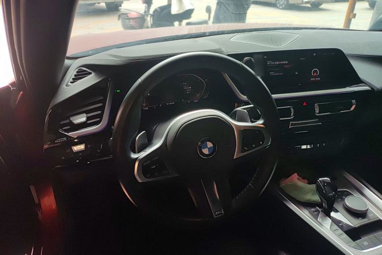 Used BMW Z4 2020 sDrive 25i Limited Edition in Sunlight Steering Wheel