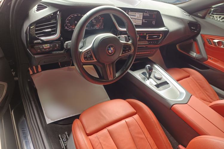Used BMW Z4 2022 Restyled M40i M Sport Performance Edition Center Console