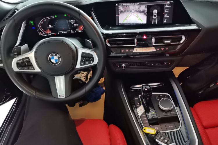 Used BMW Z4 2022 sDrive 25i M Sport Package Center Console