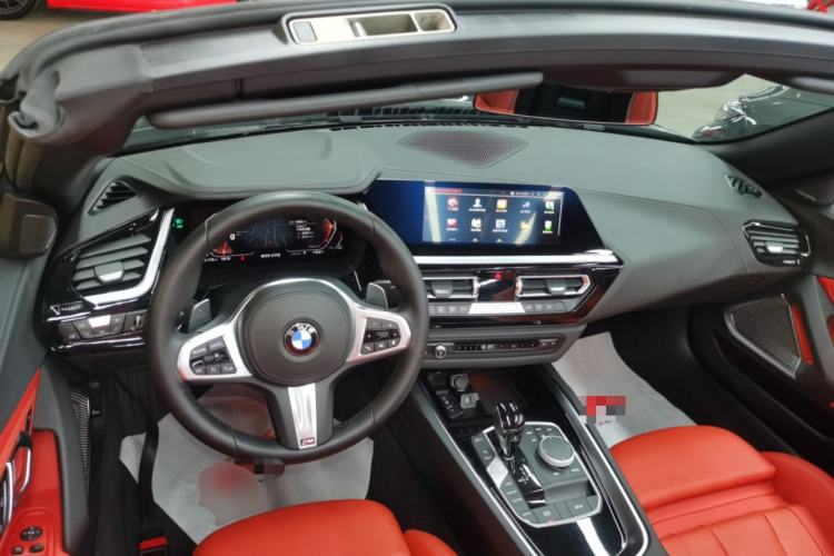 Used BMW Z4 2022 sDrive 25i M Sport Package Center Console