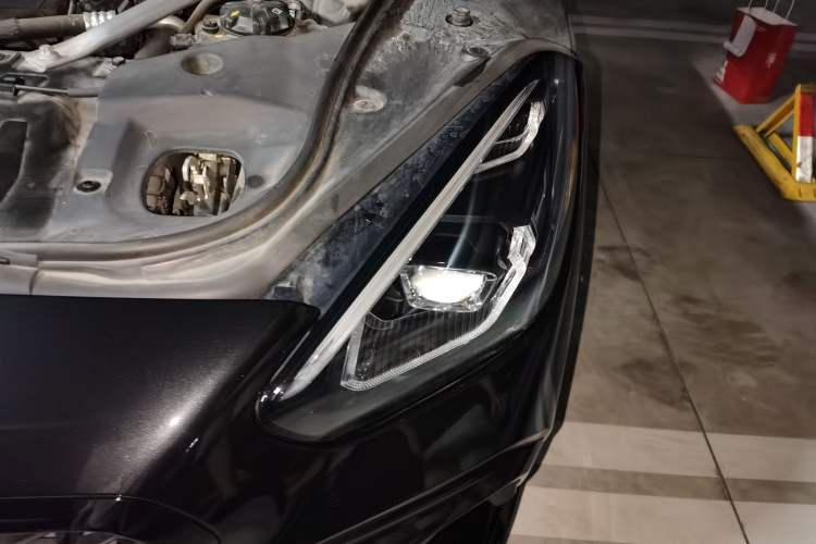 Used BMW Z4 2022 sDrive 25i M Sport Night Edition package Engine Bay Left