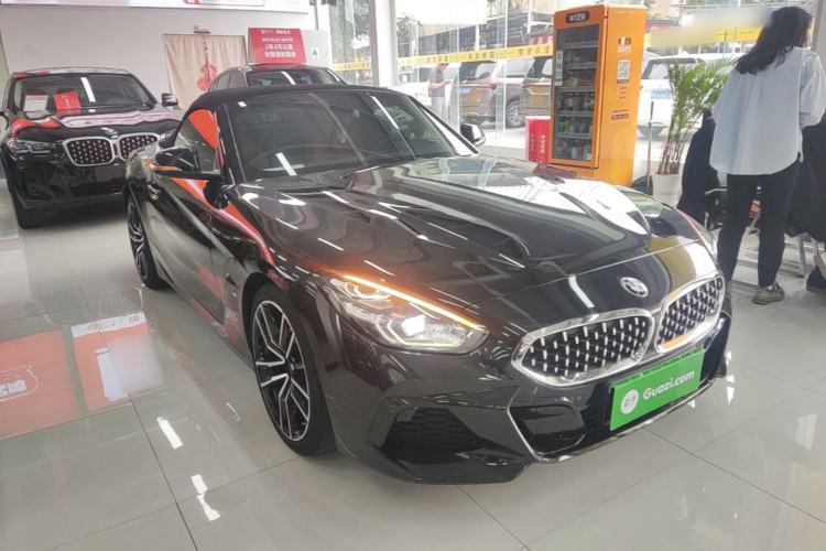 Used BMW Z4 2022 sDrive 25i M Sport Package Front Right 45 Deg