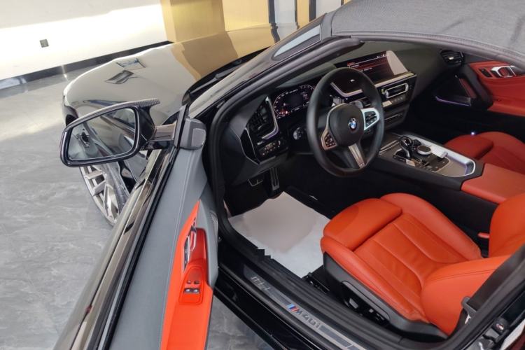 Used BMW Z4 2022 M40i M Sport Performance Edition Interior 3
