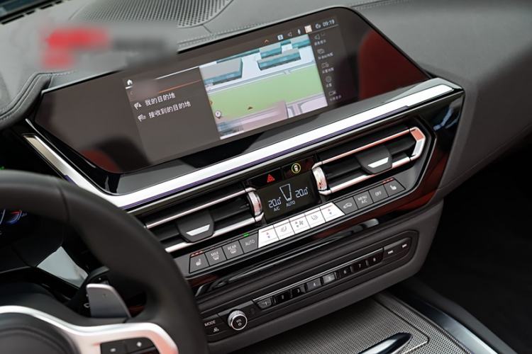 Used BMW Z4 2022 M40i M Sport Performance Edition Interior 4