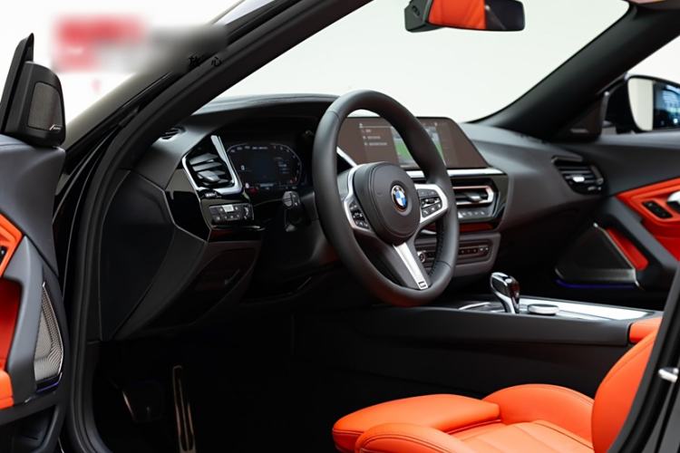 Used BMW Z4 2022 M40i M Sport Performance Edition Interior 6