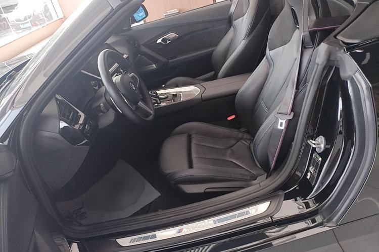 Used BMW Z4 2022 M40i M Sport Performance Edition Left Front Seat