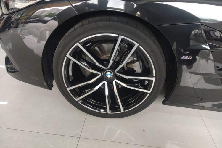 Used BMW Z4 2022 sDrive 25i M Sport Package Left Front Wheel Hub