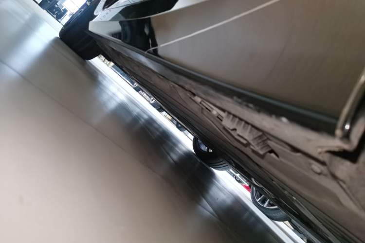 Used BMW Z4 2022 sDrive 25i M Sport Package Left Side Sill