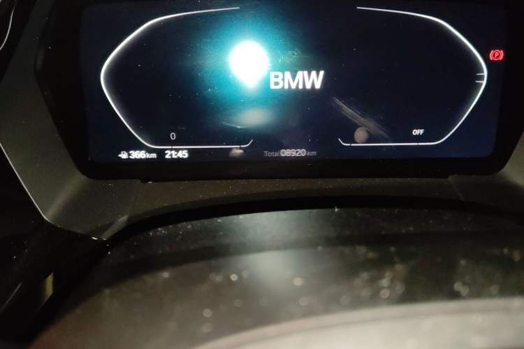 Used BMW Z4 2022 sDrive 25i M Sport Package Odometer Close Up