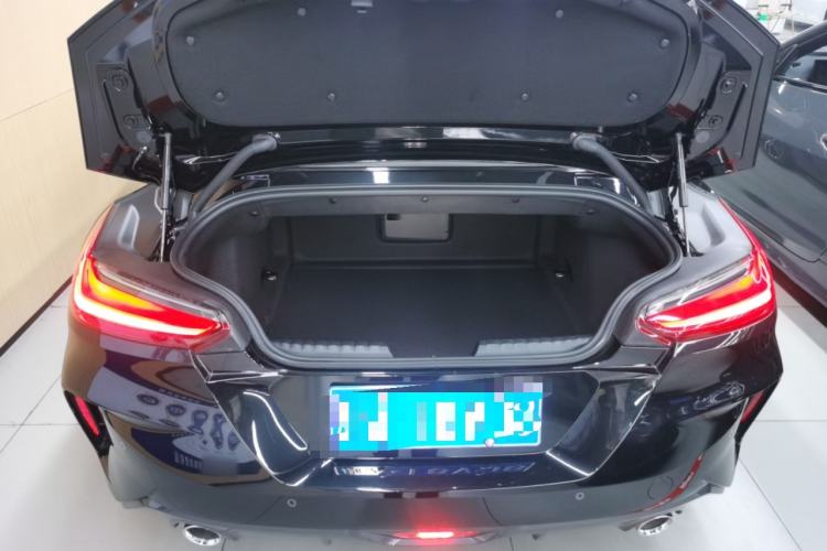 Used BMW Z4 2022 sDrive 25i M Sport Package Trunk