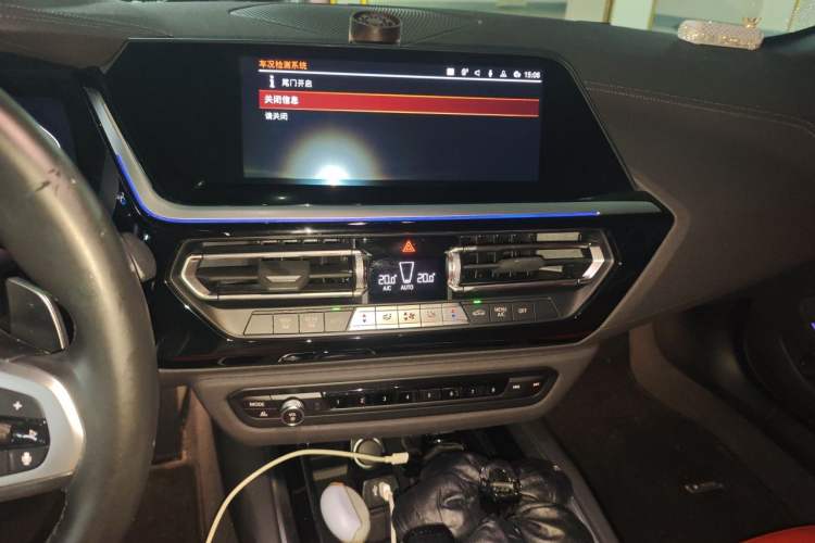 Used BMW Z4 2022 sDrive 25i M Sport Night Edition package Audio And AC Panel