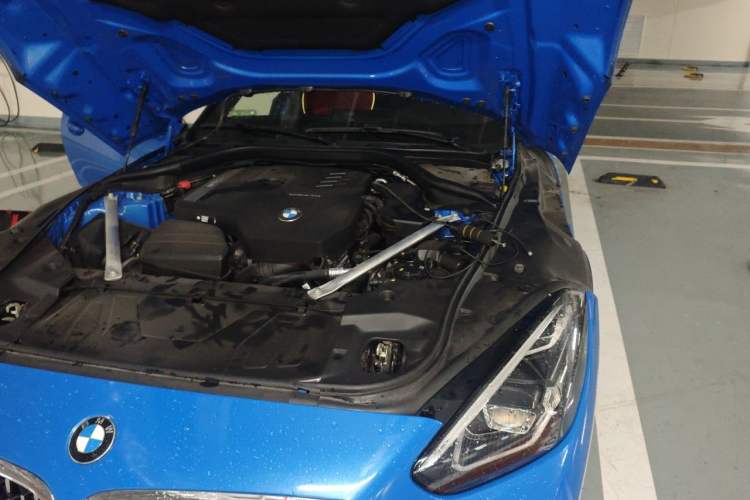 Used BMW Z4 2022 sDrive 25i M Sport Night Edition package Engine Bay Left