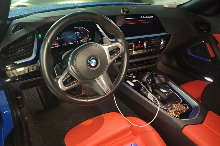 Used BMW Z4 2022 sDrive 25i M Sport Night Edition package Interior 2