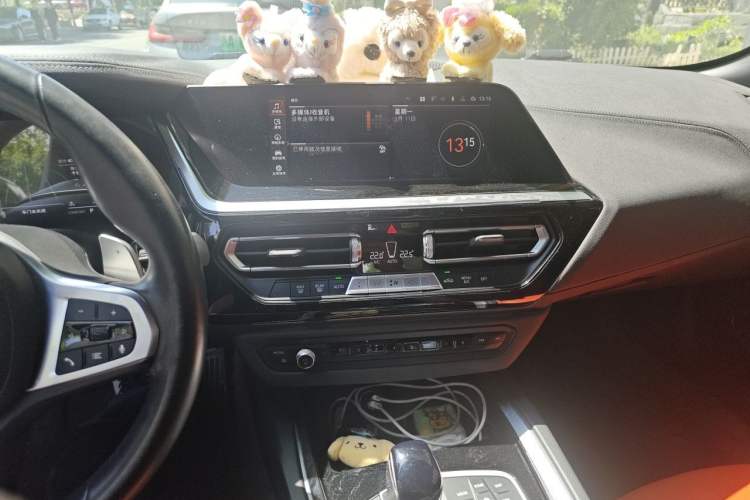 Used BMW Z4 2022 sDrive 25i M Sport Package Audio And AC Panel