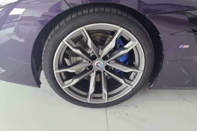 Used BMW Z4 2022 Restyled M40i M Sport Performance Edition Left Front Wheel Hub