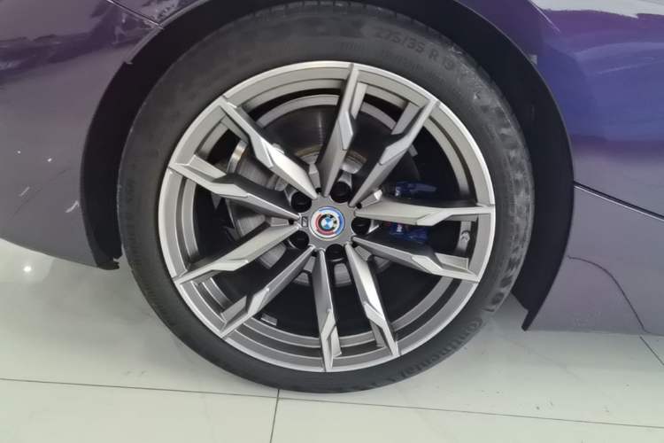Used BMW Z4 2022 Restyled M40i M Sport Performance Edition Right Rear Wheel Hub