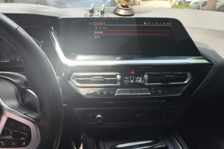 Used BMW Z4 2022 sDrive 25i M Sport Night Edition package Audio And AC Panel