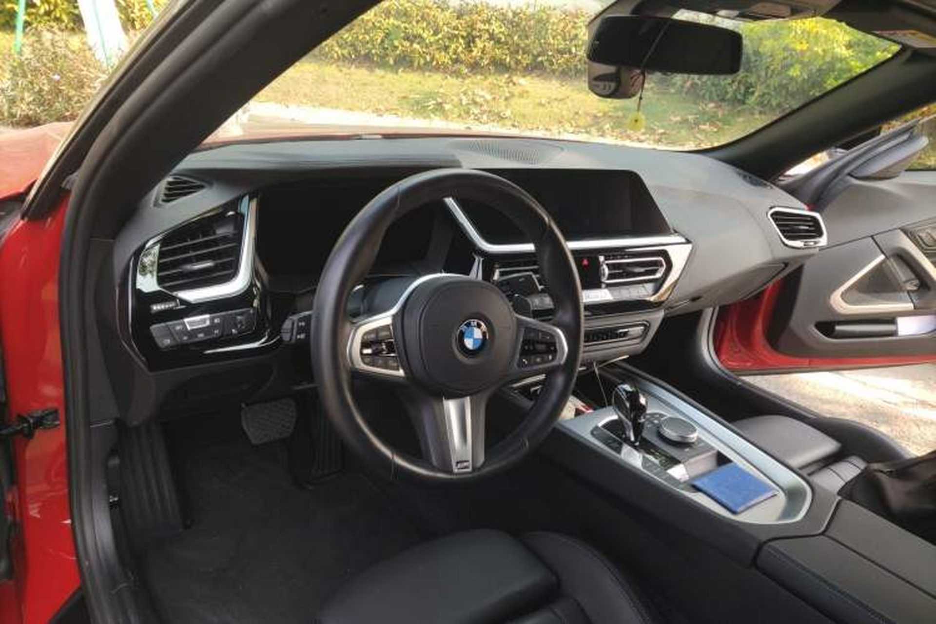 Used BMW Z4 2022 sDrive 25i M Sport Package Center Console