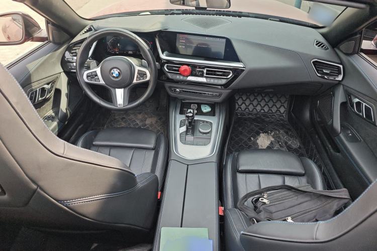 Used BMW Z4 2022 sDrive 25i M Sport Package Center Console