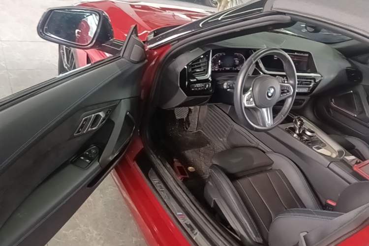 Used BMW Z4 2022 sDrive 25i M Sport Night Edition package Driver Seat