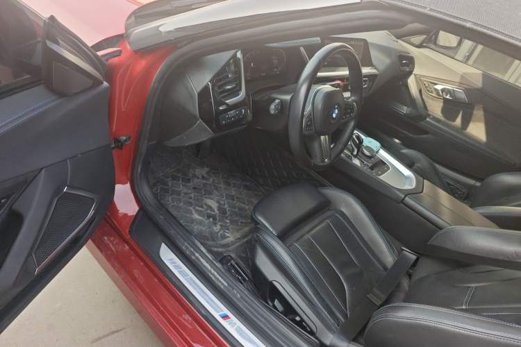 Used BMW Z4 2022 sDrive 25i M Sport Package Driver Seat