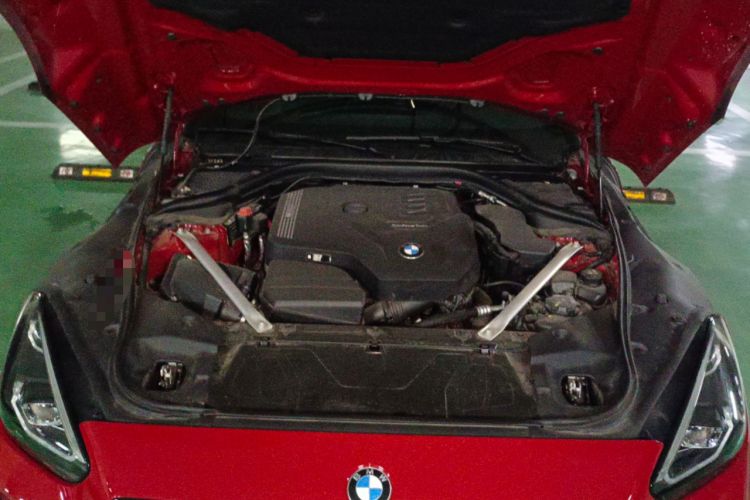 Used BMW Z4 2022 sDrive 25i M Sport Night Edition package Engine Bay