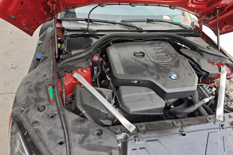 Used BMW Z4 2022 sDrive 25i M Sport Package Engine Bay Right