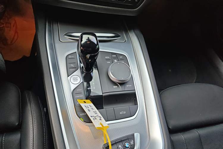 Used BMW Z4 2022 sDrive 25i M Sport Night Edition package Gear Lever