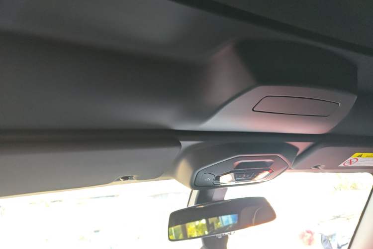 Used BMW Z4 2022 sDrive 25i M Sport Night Edition package Headliner