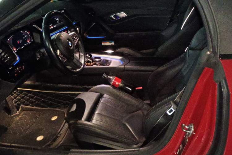 Used BMW Z4 2022 sDrive 25i M Sport Night Edition package Left Front Seat