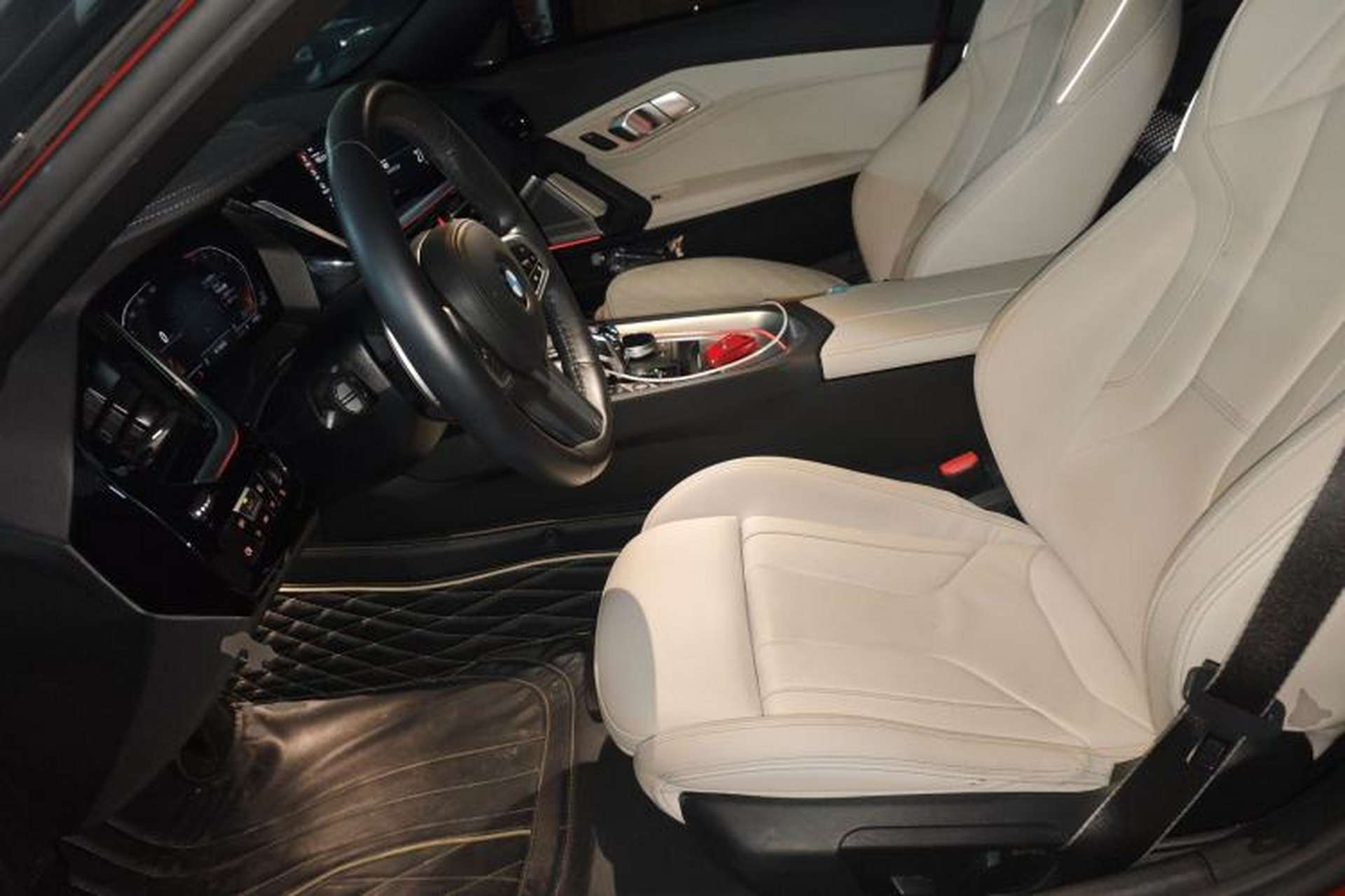 Used BMW Z4 2022 sDrive 25i M Sport Night Edition package Left Front Seat