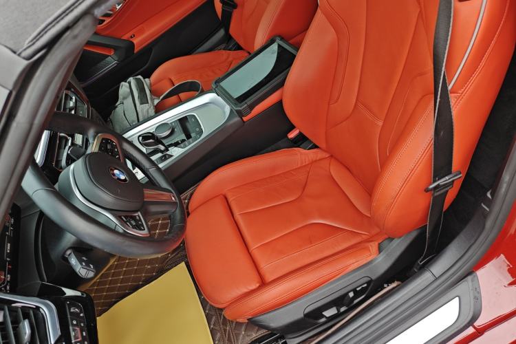 Used BMW Z4 2022 sDrive 25i M Sport Night Edition package Left Front Seat