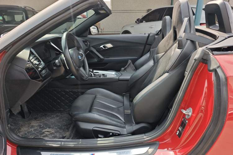 Used BMW Z4 2022 sDrive 25i M Sport Package Left Front Seat