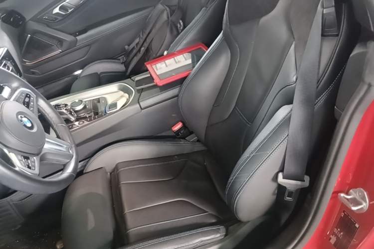 Used BMW Z4 2022 sDrive 25i M Sport Night Edition package Left Rear Seat