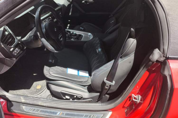 Used BMW Z4 2022 sDrive 25i M Sport Night Edition package Left Rear Seat