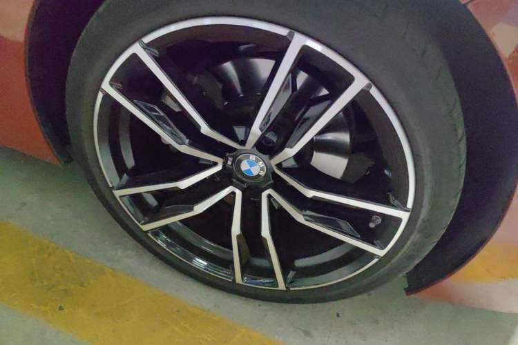 Used BMW Z4 2022 sDrive 25i M Sport Package Right Front Wheel Hub