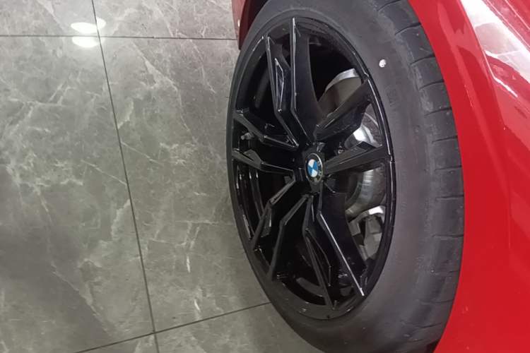 Used BMW Z4 2022 sDrive 25i M Sport Night Edition package Right Rear Wheel Hub