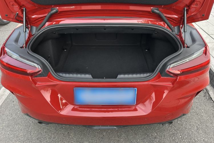 Used BMW Z4 2022 sDrive 25i M Sport Night Edition package Trunk