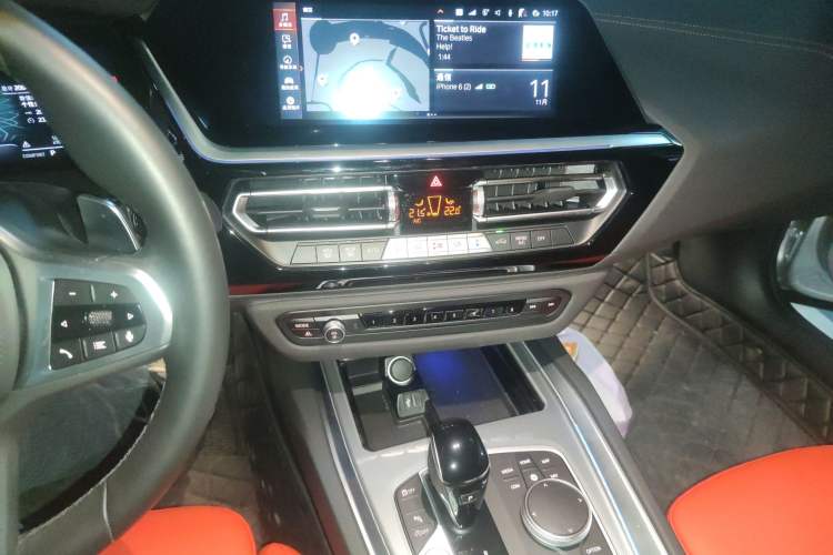 Used BMW Z4 2022 sDrive 25i M Sport Night Edition package Audio And AC Panel