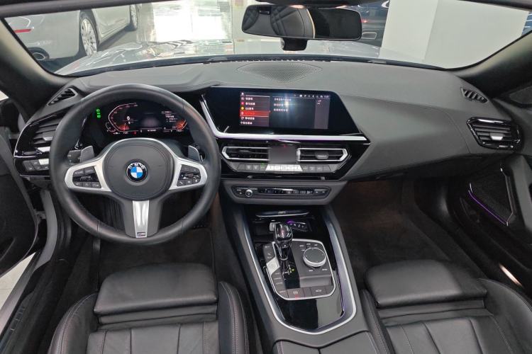 Used BMW Z4 2022 sDrive 25i M Sport Package Center Console