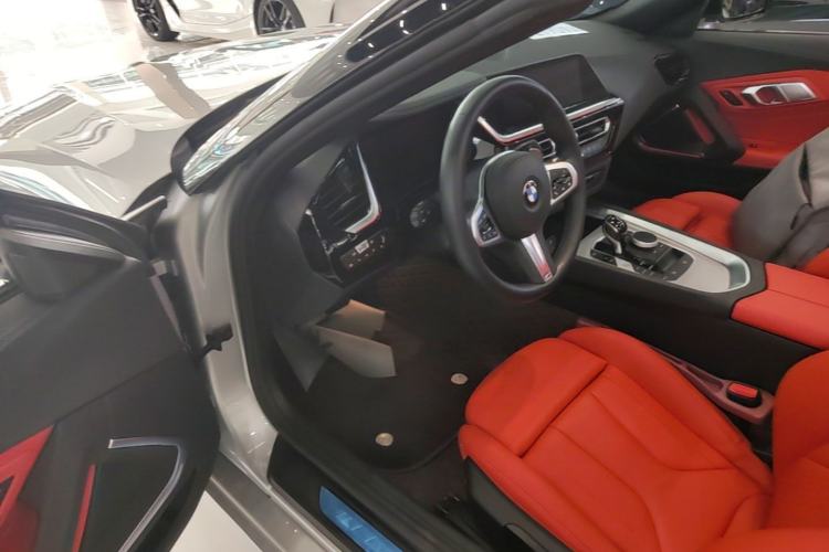Used BMW Z4 2022 sDrive 25i M Sport Night Edition package Driver Seat