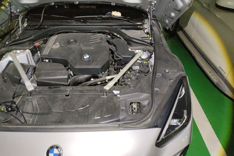 Used BMW Z4 2022 sDrive 25i M Sport Night Edition package Engine Bay Left