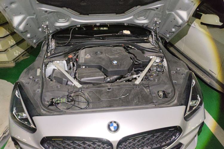 Used BMW Z4 2022 sDrive 25i M Sport Night Edition package Engine Bay