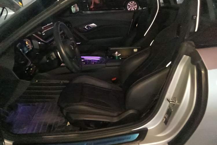 Used BMW Z4 2022 sDrive 25i M Sport Package Left Front Seat