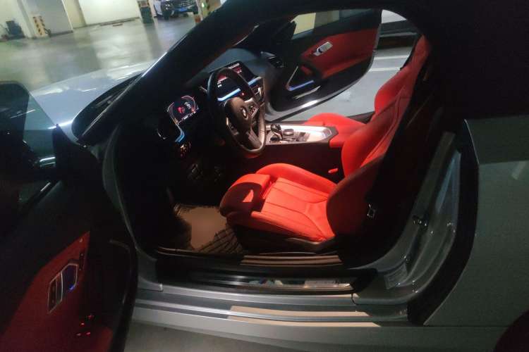 Used BMW Z4 2022 sDrive 25i M Sport Night Edition package Left Front Seat
