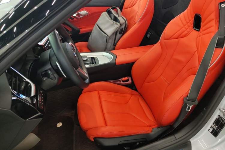 Used BMW Z4 2022 sDrive 25i M Sport Night Edition package Left Front Seat