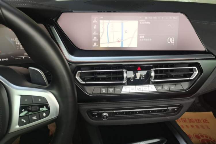 Used BMW Z4 2022 sDrive 25i M Sport Package Audio And AC Panel