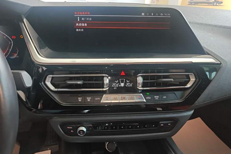 Used BMW Z4 2022 sDrive 25i M Sport Package Audio And AC Panel