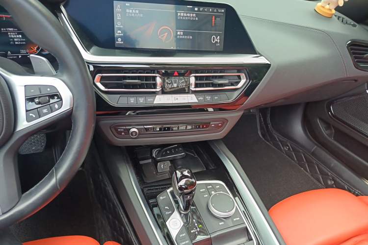 Used BMW Z4 2022 sDrive 25i M Sport Package Audio And AC Panel